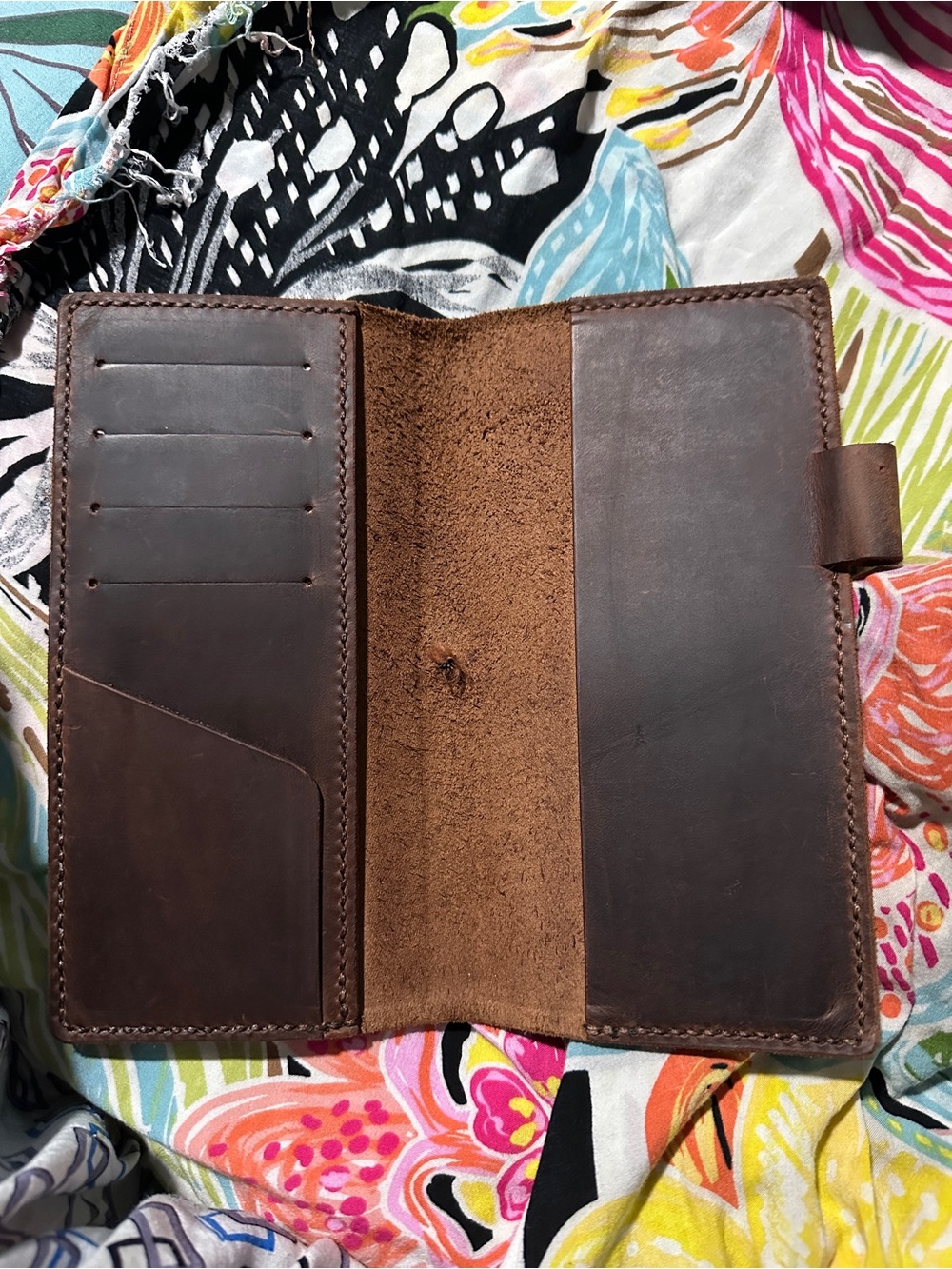 Brown Leather Men’s Travel Wallet - Classic Bifold Organizer vintage